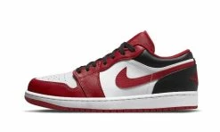 Air Jordan 1 Low Bulls